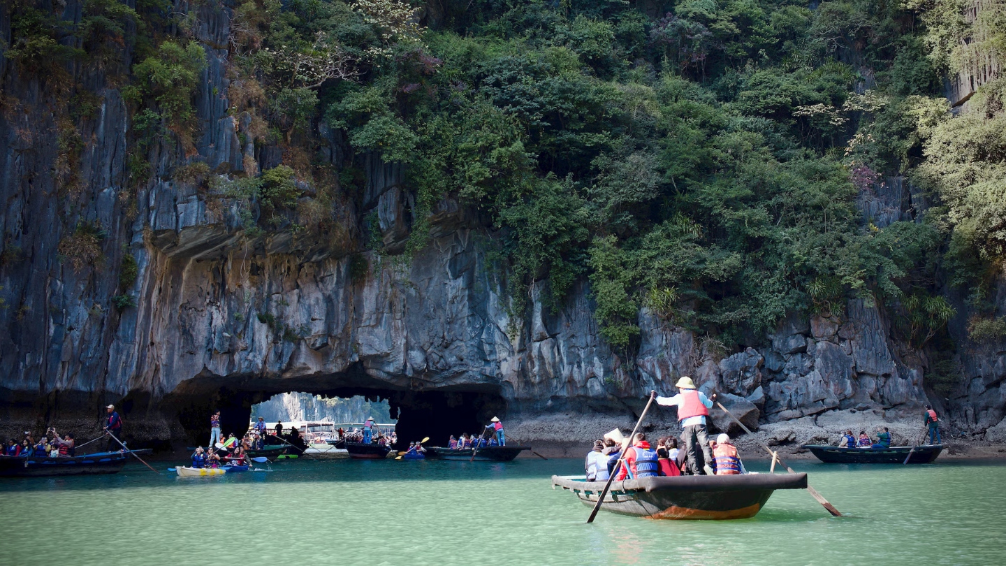 Ontdek de Ha Longbaai, een UNESCO-werelderfgoed en natuurwonder van Vietnam